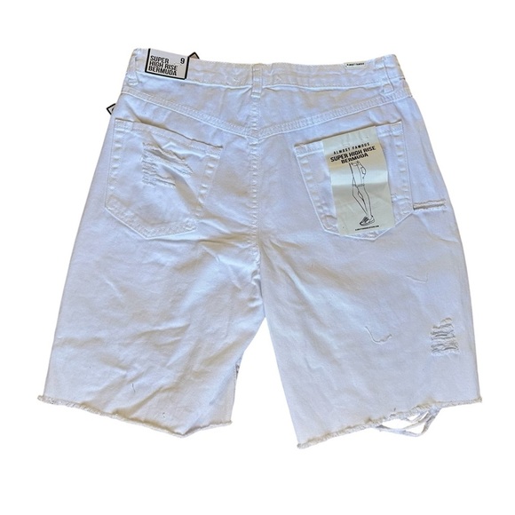 Almost Famous Ripped Bermuda Shorts Women's 9 White High Rise Zipper Distress - Picture 2 of 5